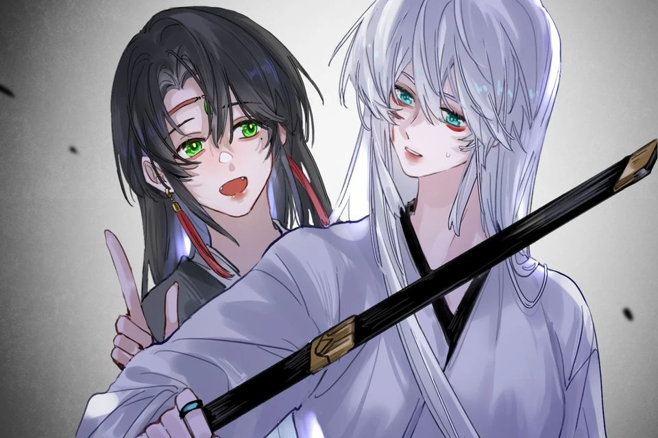 Lan Qinghe grins beside Ji Linxue, a sword across them
