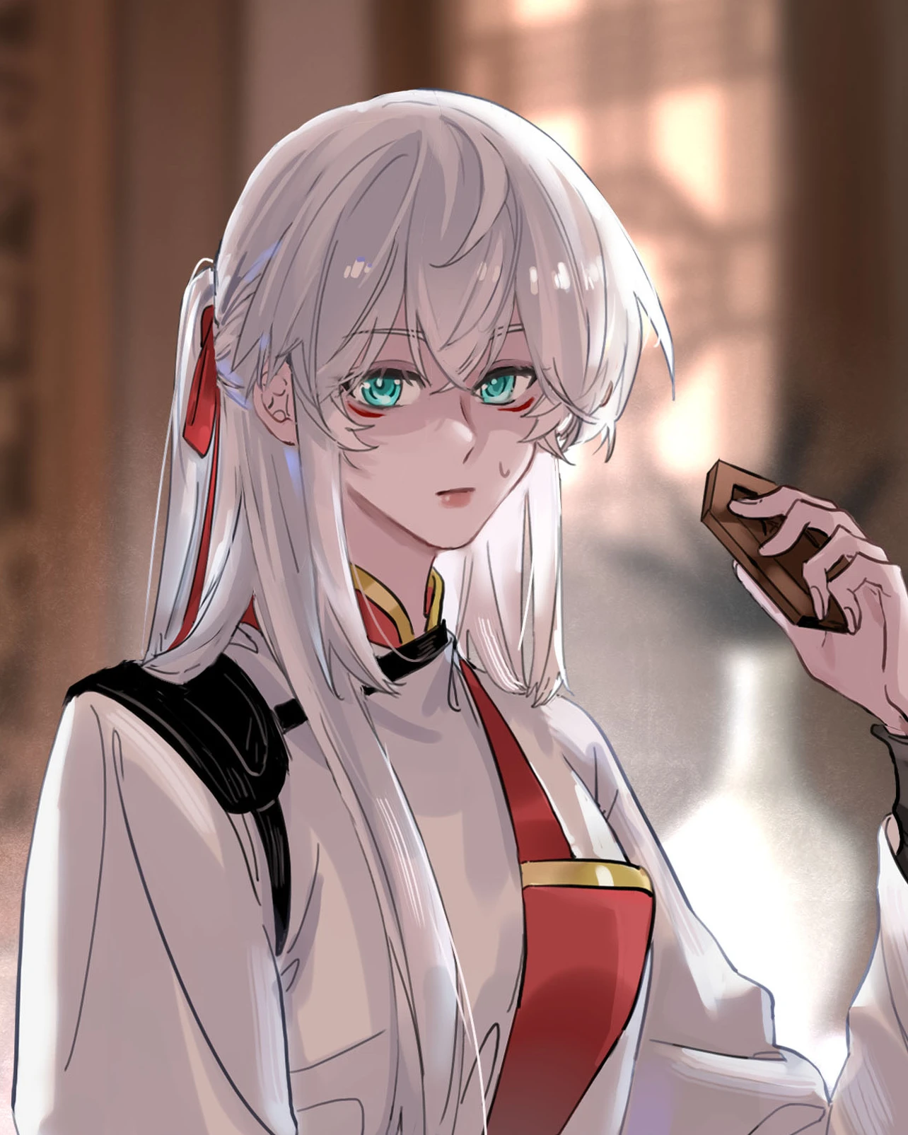 Ji Linxue holds up a snack, caught red-handed