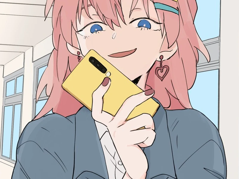 Tongtong grins over her phone, I Got Blackmailed by the Green Tea Bitch in Class Chapter 2