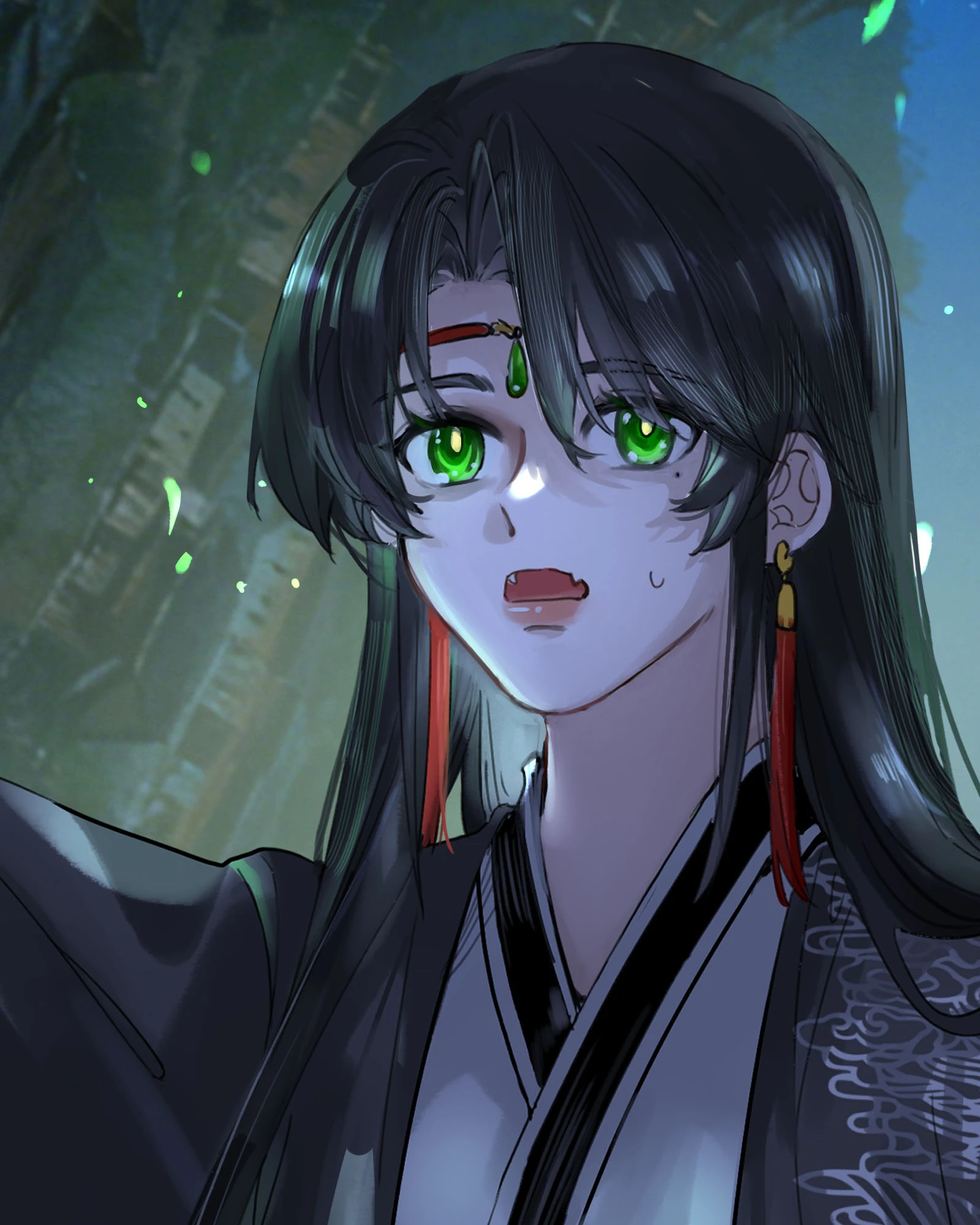 Lan Qinghe looks up, startled, in green light underground